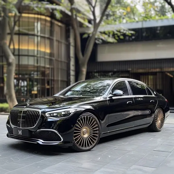 Bộ sưu tập ảnh Maybach S450 lộng lẫy, sang trọng và đầy cuốn hút