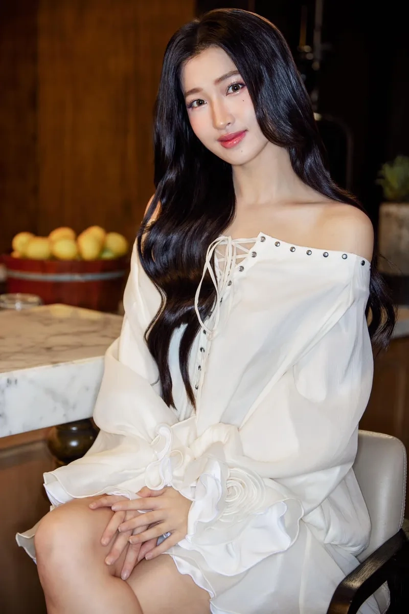 Hình ảnh Á hậu Phương Nhi qua ảnh sân khấu kiêu sa