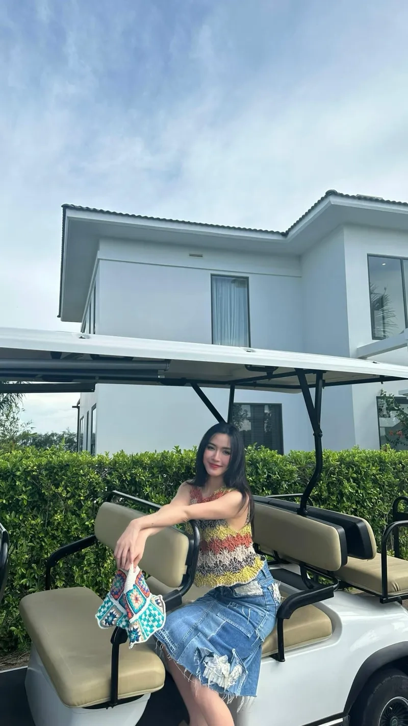 Bài hát Bùa yêu của Bích Phương là bản hit không thể bỏ qua