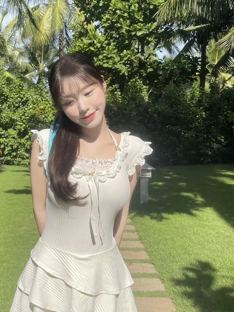 Xin đừng nhấc máy Han Sara trong ảnh collab B Ray