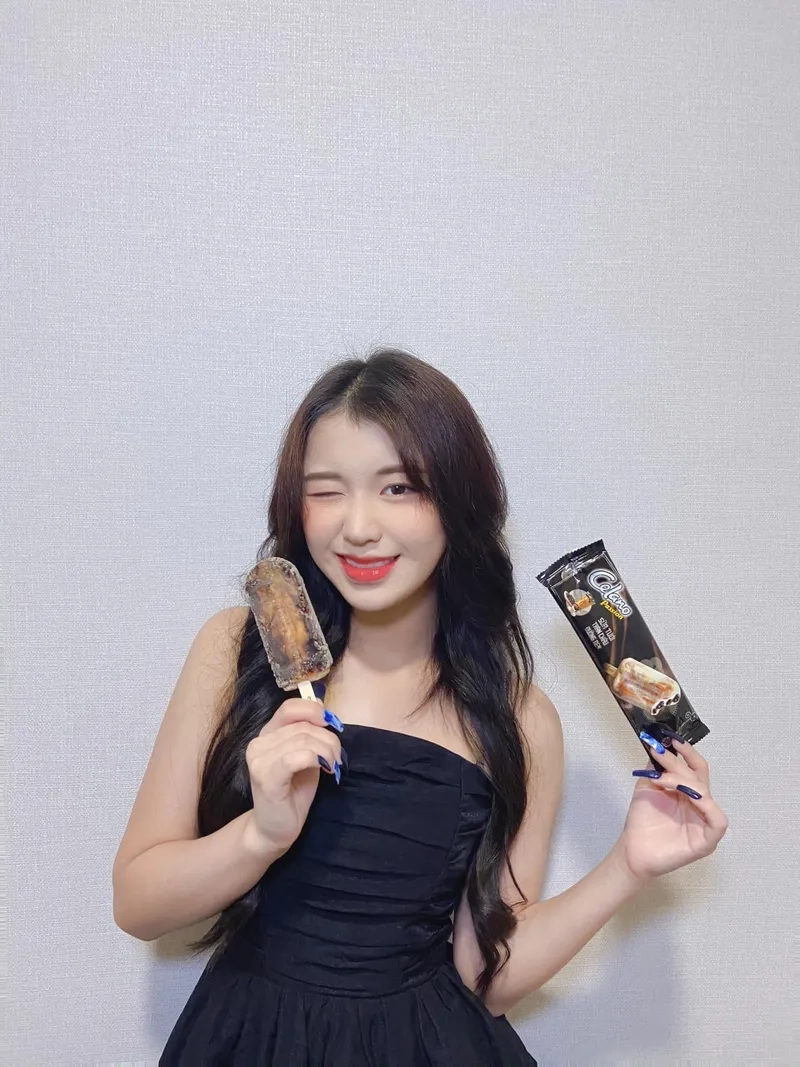 Cảm xúc dâng trào với Han Sara Let Me Go qua ảnh backstage