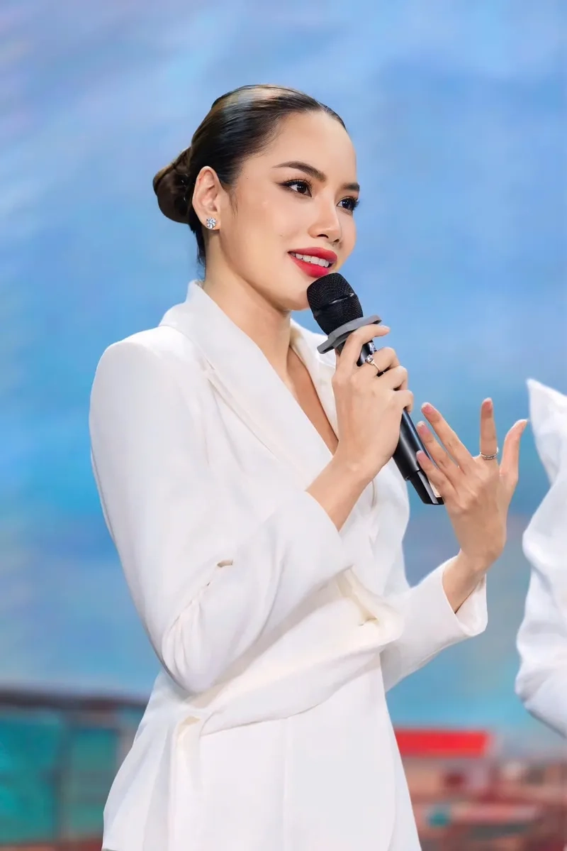 Lê Hoàng Phương sinh năm bao nhiêu? 1995 là năm sinh
