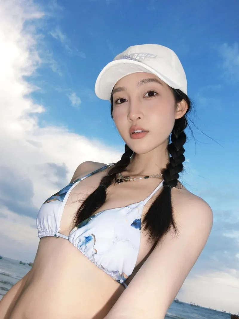 Juky San bài hát qua ảnh playlist nhạc trending