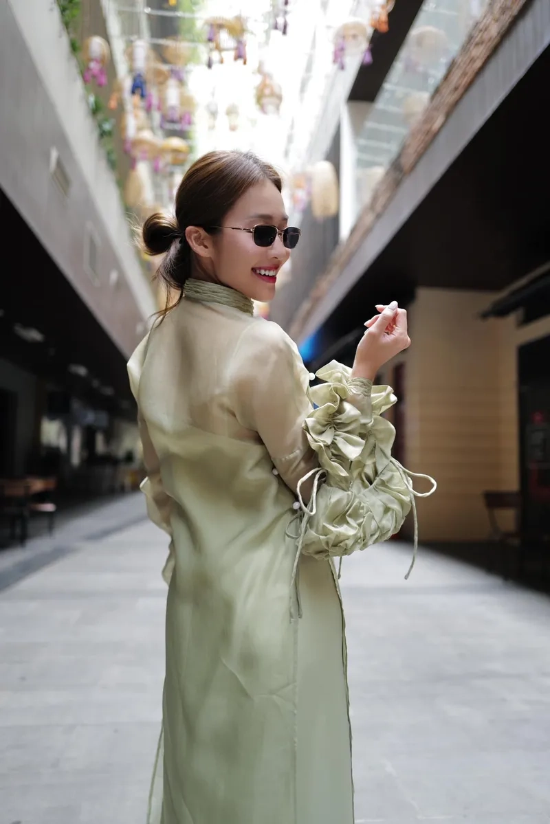 Chiều cao của Khả Ngân góp phần tạo nên thần thái