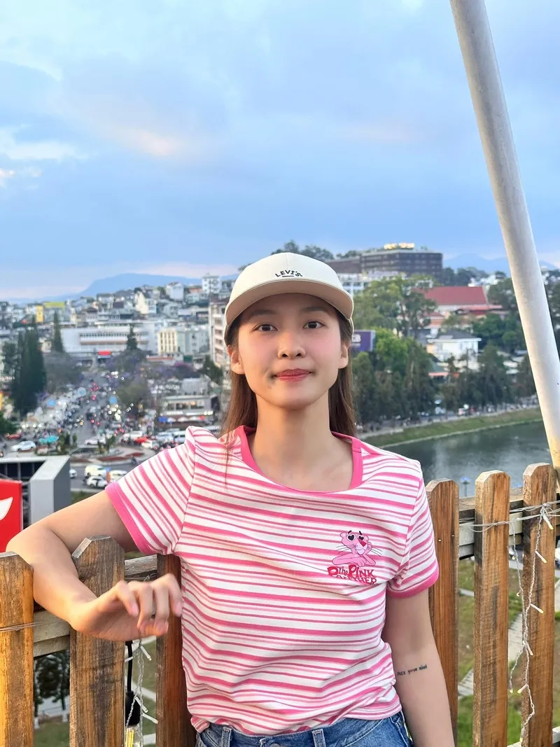 Khả Ngân 11 tháng 5 ngày diễn xuất chạm đến trái tim