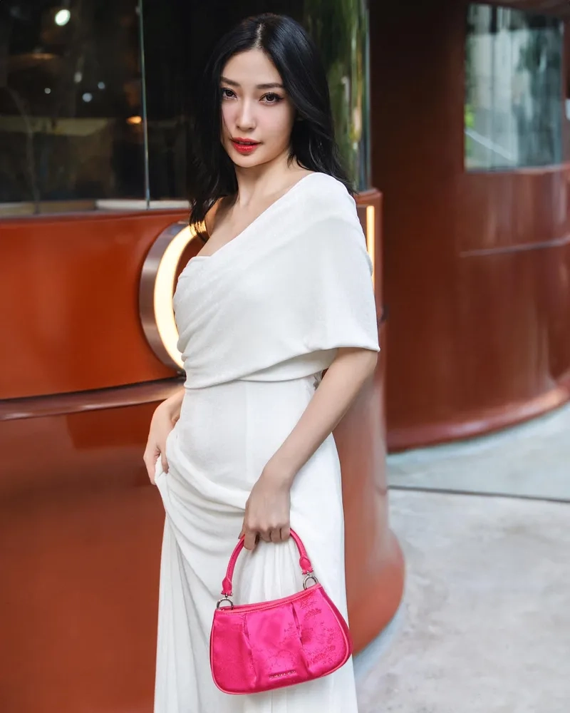 Ca sĩ Khổng Tú Quỳnh sinh năm bao nhiêu khám phá ngay