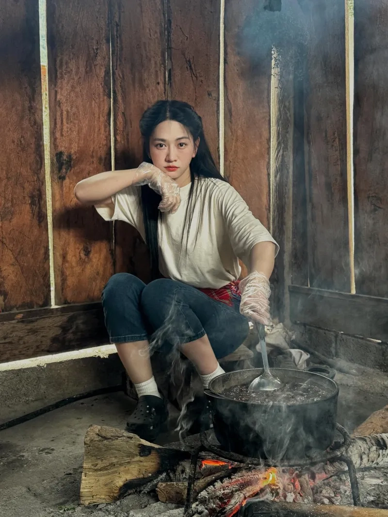 Lê Bống đóng phim gì từ Nhà Mình Lạ Lắm đến Không Thời Gian