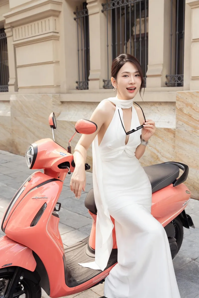 Lê Bống làm nghề gì từ TikToker đến MC và diễn viên