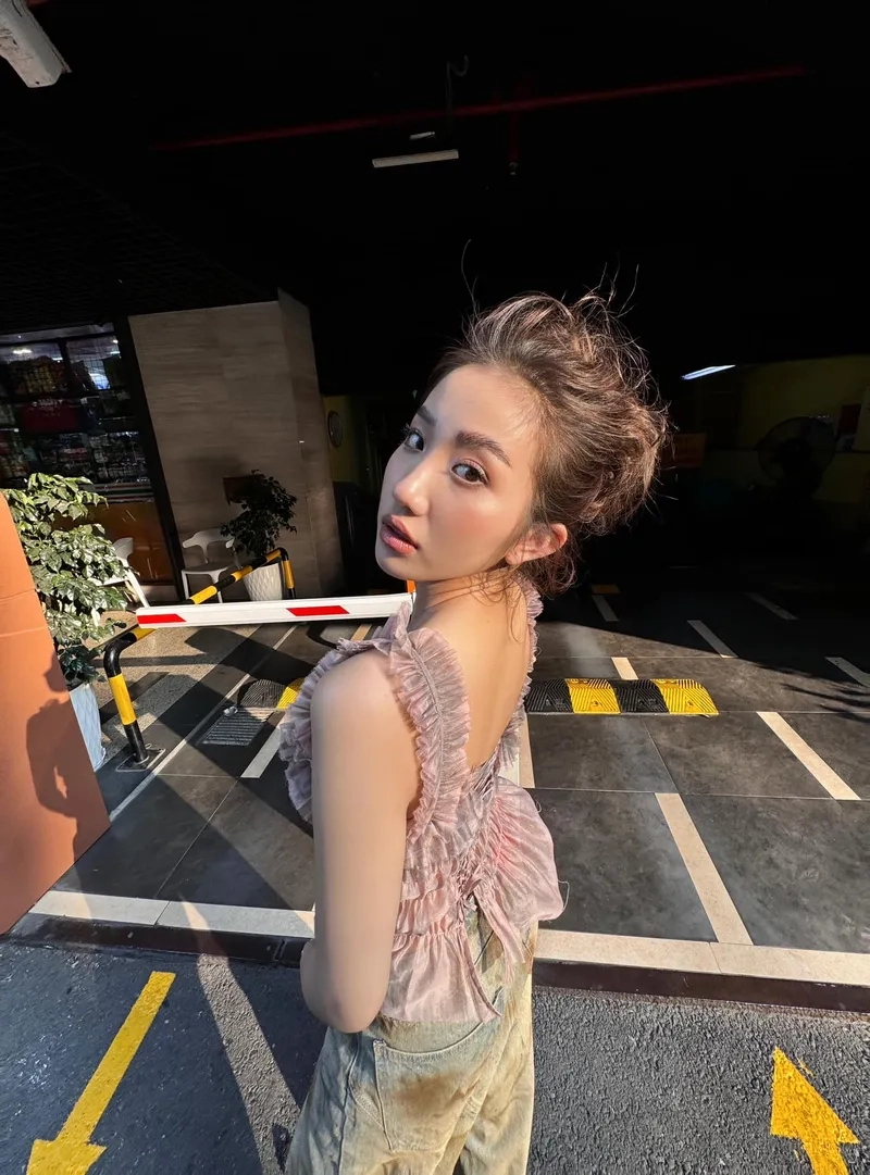 Lê Thị Khánh Huyền vlog và những câu chuyện đời thường hấp dẫn