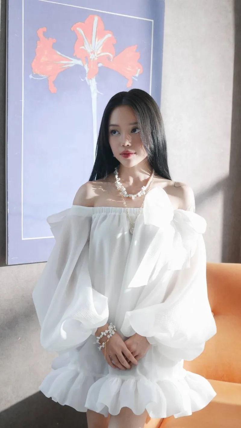Linh Ngọc Đàm học trường đại học nào Nhân Văn nổi tiếng
