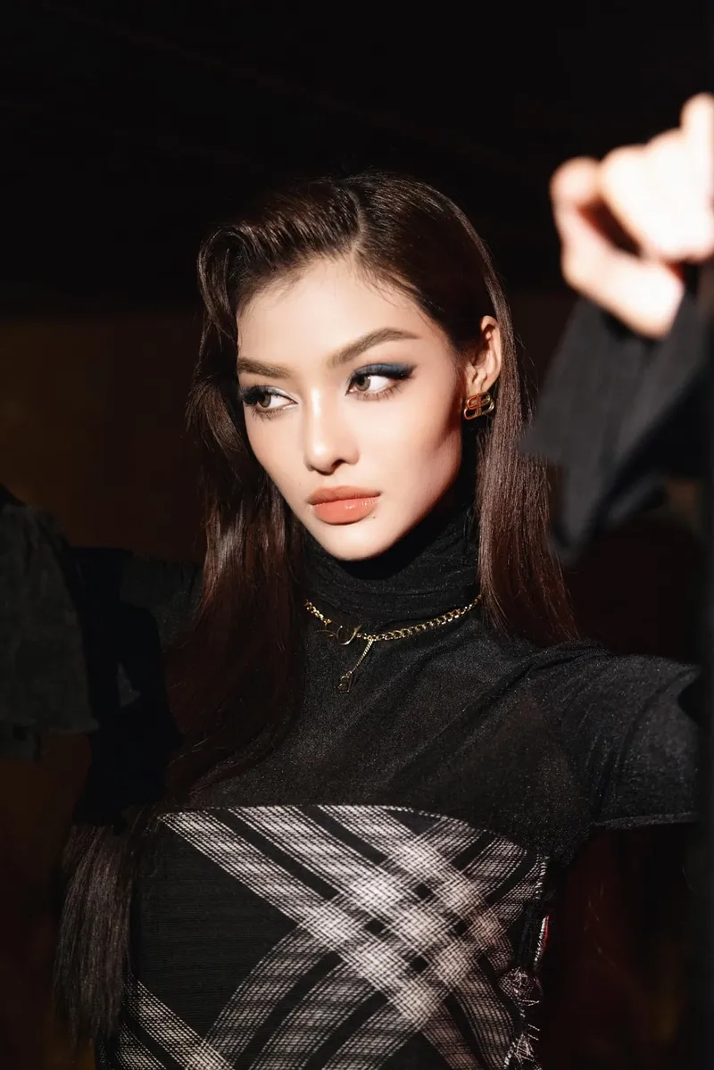 Xem Lona Kiều Loan rap đầy năng lượng qua ảnh biểu diễn