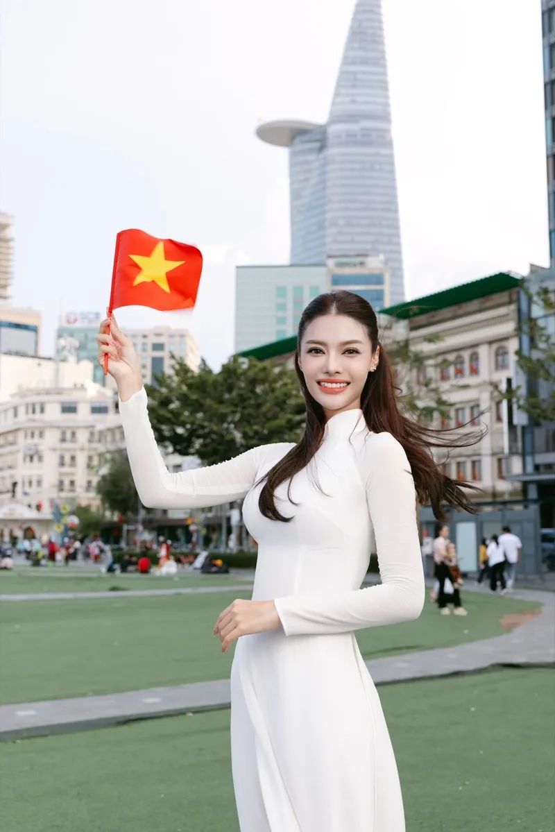 Ngắm Lona Kiều Loan trước phẫu thuật qua ảnh hoài niệm