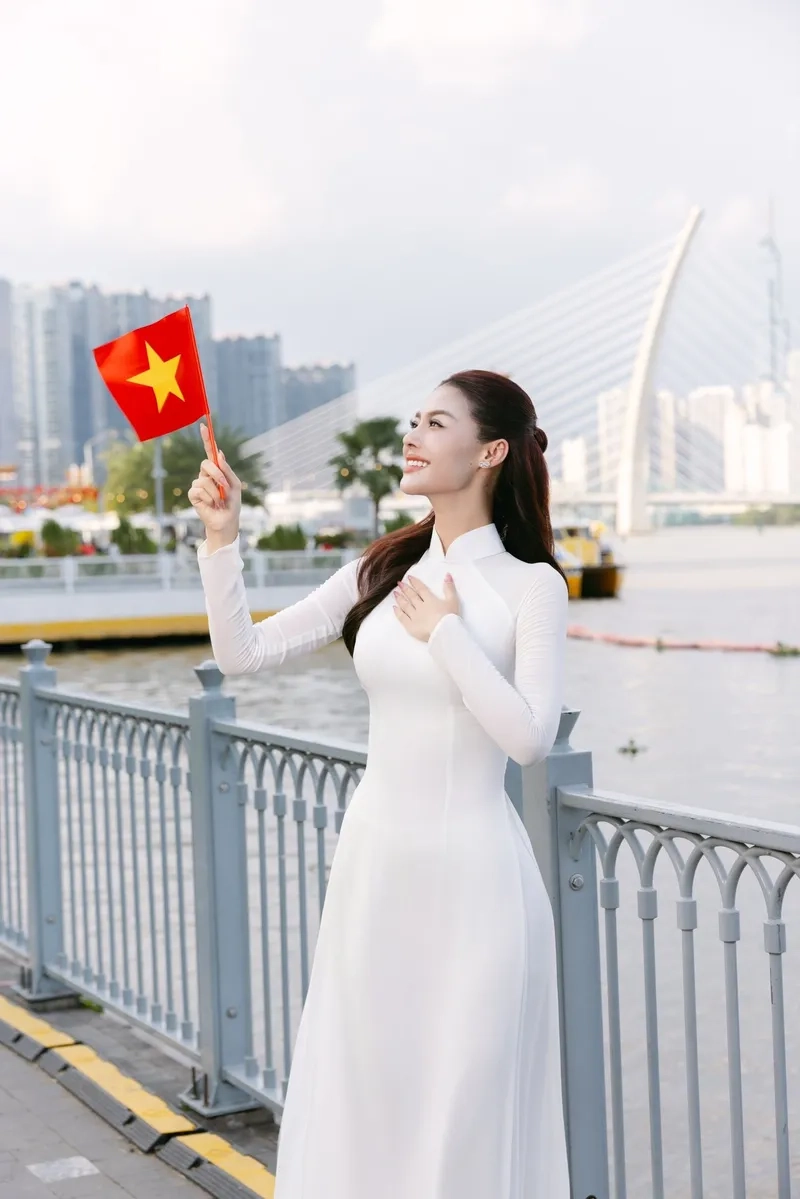 Khám phá Lona Kiều Loan á hậu qua ảnh sắc đẹp rạng ngời