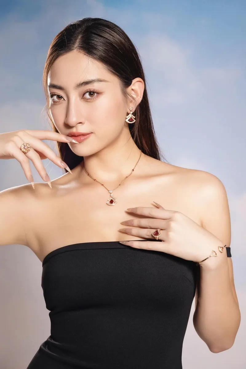 HH Lương Thùy Linh biểu tượng nhan sắc Việt Nam
