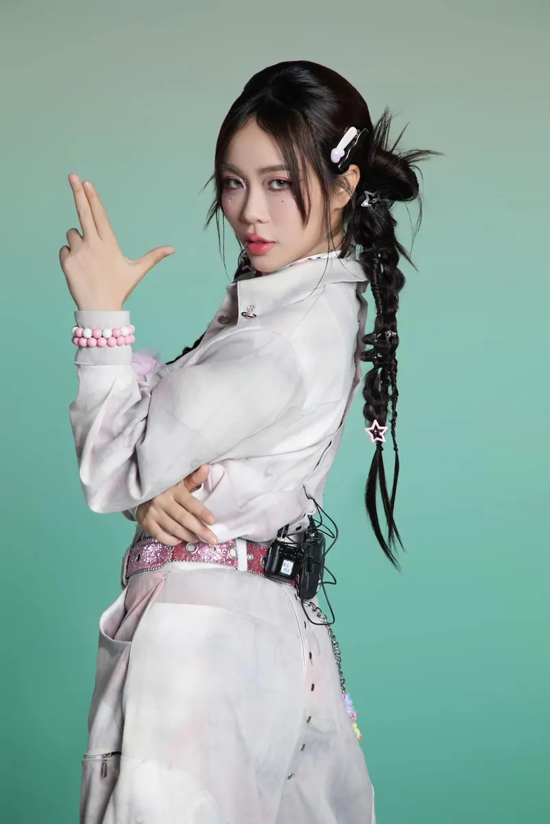 Misthy Instagram qua ảnh phong cách thời thượng