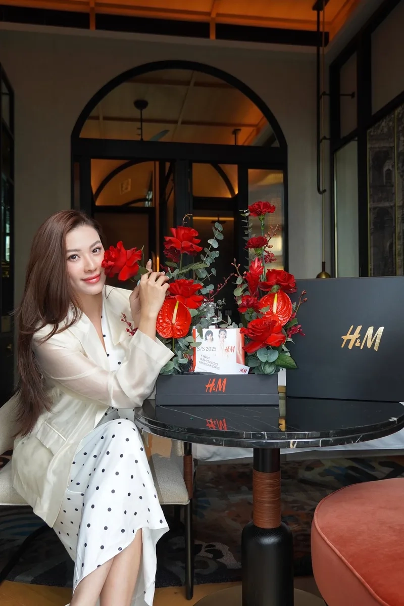 Nguyễn Huỳnh Kim Duyên Miss Universe với thần thái đỉnh cao