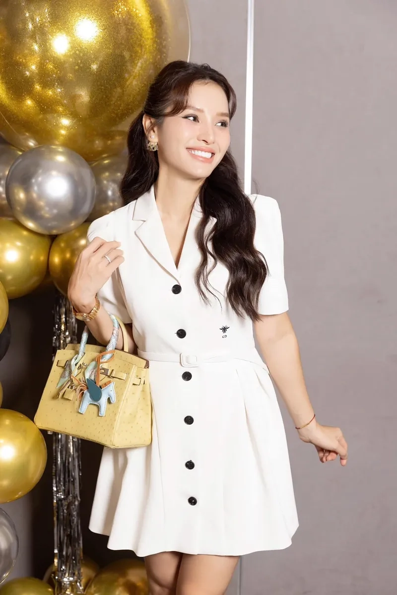 Tài năng diễn viên Phương Trinh Jolie qua từng khung hình