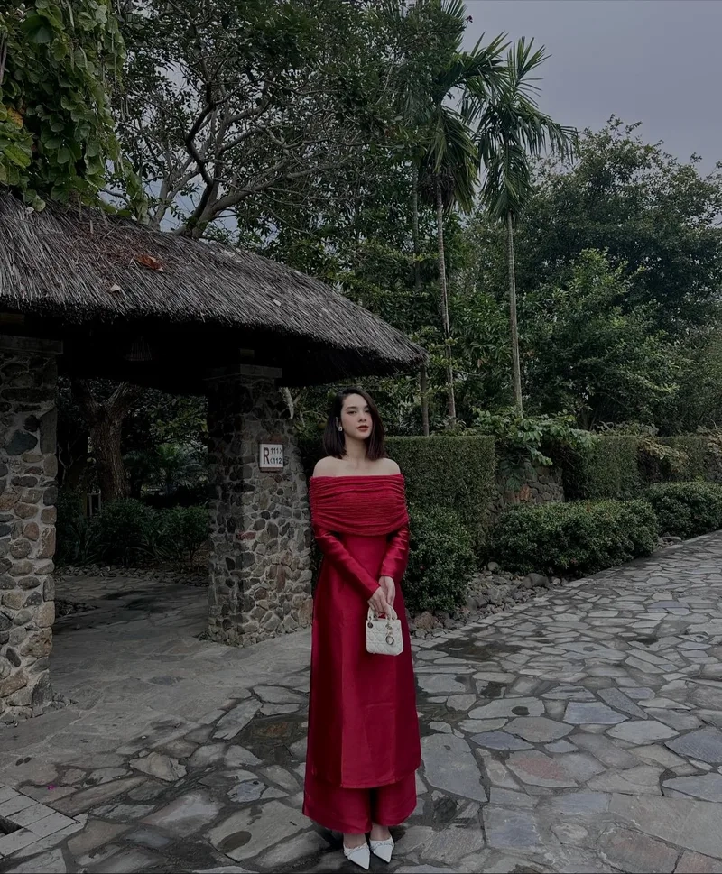 Theo dõi Quỳnh Lương Instagram để cập nhật tin mới nhất