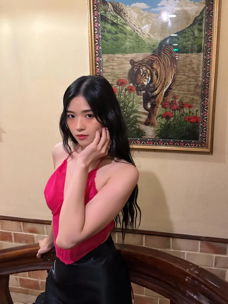 Suni Hạ Linh vào hạ bản cover mang đậm dấu ấn cá nhân