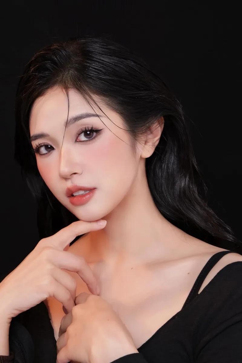 Suni Hạ Linh sự mập mờ bài hát chạm đến trái tim người nghe