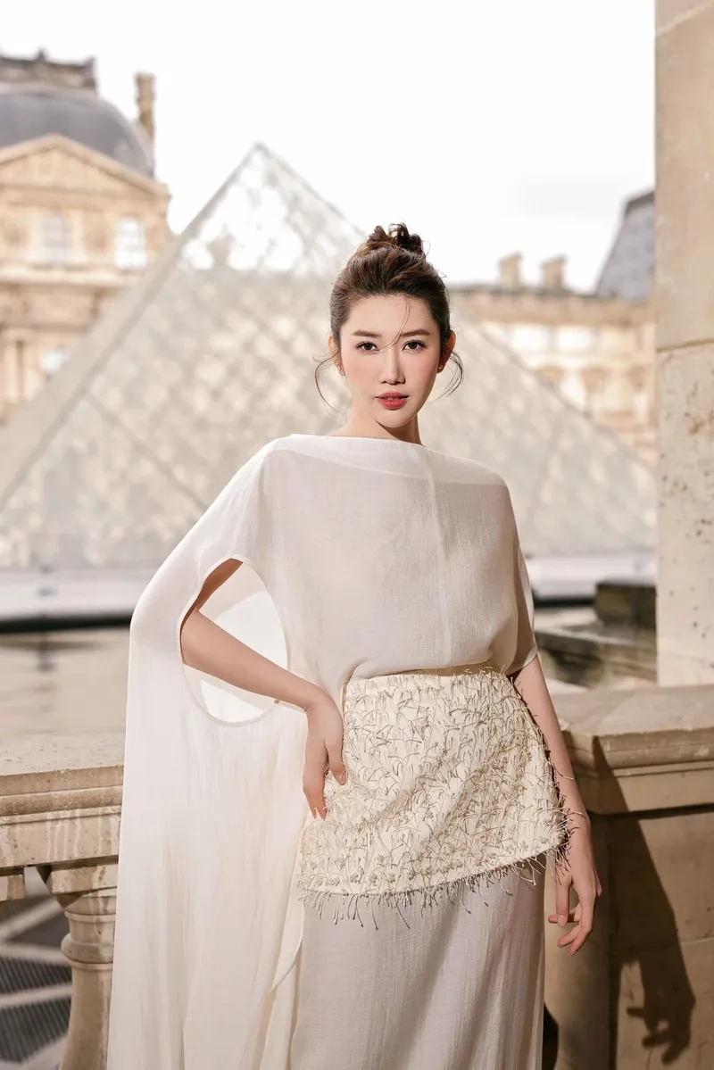 Thuý Ngân sinh năm và hành trình từ Á hậu đến diễn viên