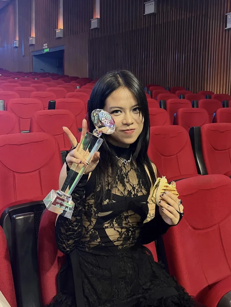 Mê cung tình yêu Tlinh kể câu chuyện tình đầy drama