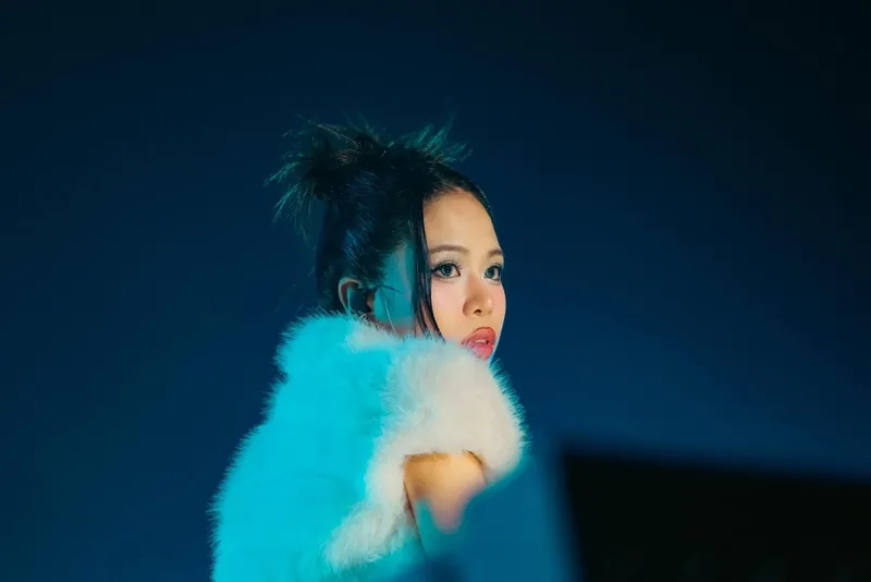 Tlinh lyrics và những câu hát đậm chất cá tính Gen Z