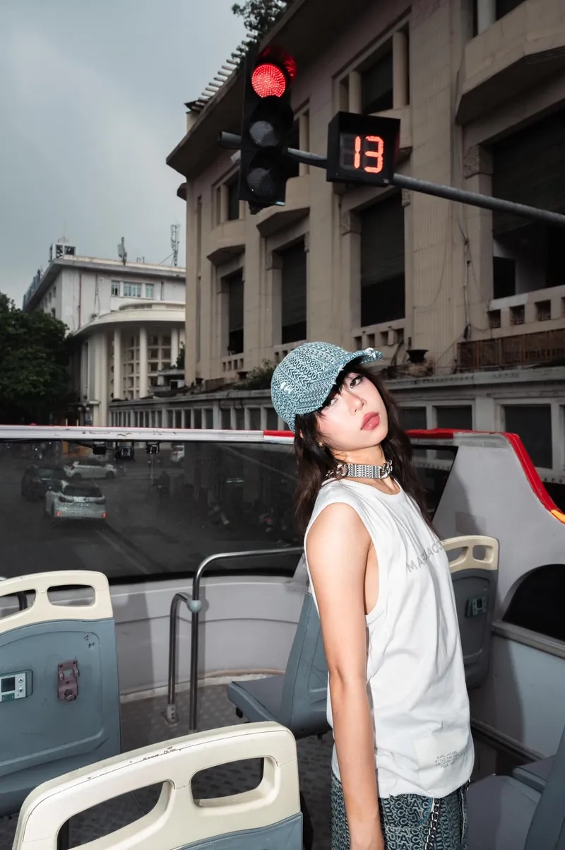 Hồi tưởng Tlinh ngày xưa qua những khoảnh khắc đầu tiên