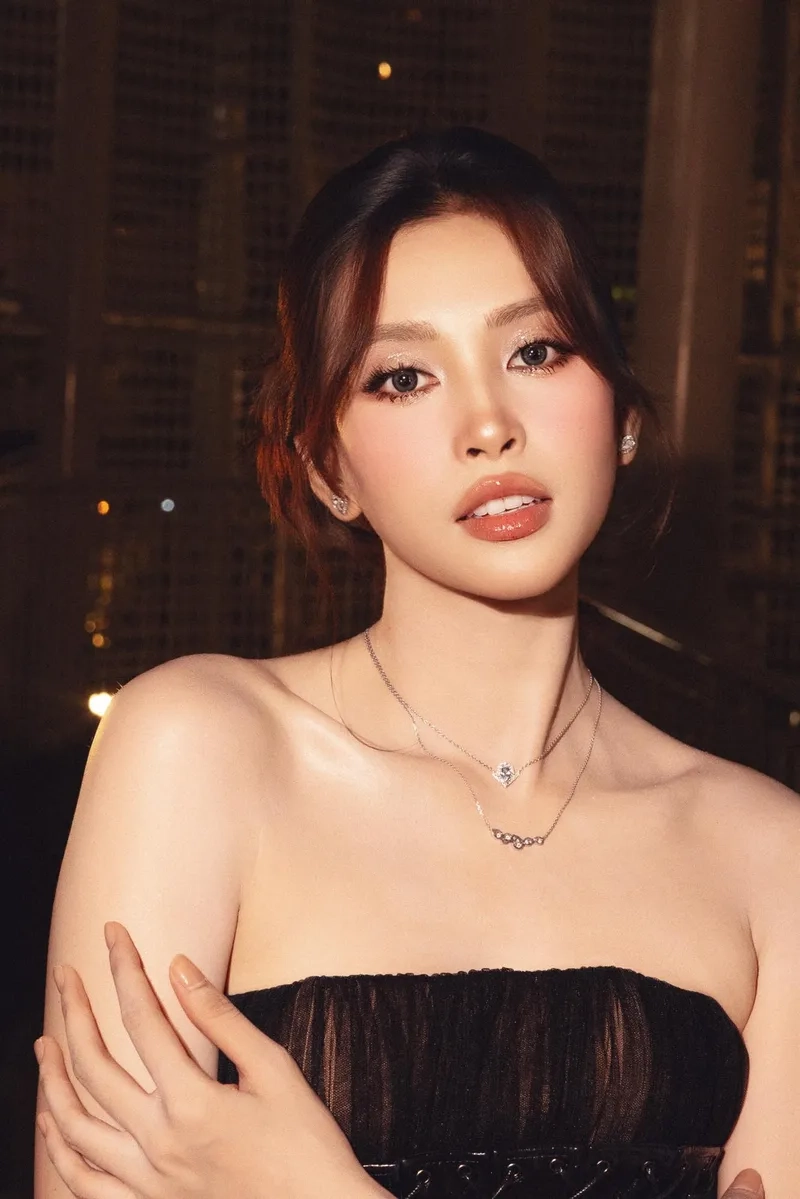 Hoa hậu Việt Nam 2018 Trần Tiểu Vy khoảnh khắc vàng