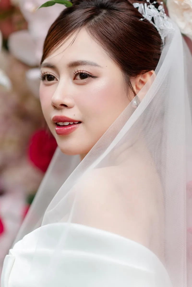 Chị Việt Phương Thoa duyên dáng qua ảnh kể chuyện vui