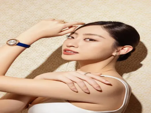 Vẻ đẹp tựa thiên thần trong những bức ảnh của Lương Thùy Linh