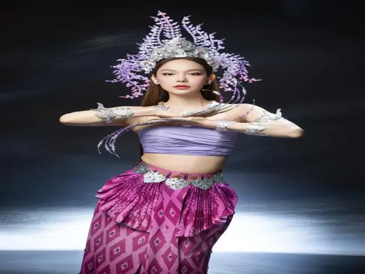 Ngắm bộ ảnh Minh Hằng tỏa sáng trong mọi góc quay
