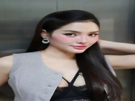 Những hình ảnh đẹp mê hồn của Phương Trinh Jolie