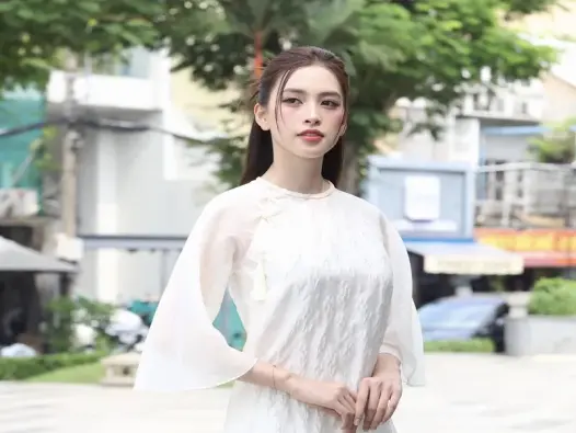 Cùng ngắm những ảnh Trần Tiểu Vy đẹp nhất
