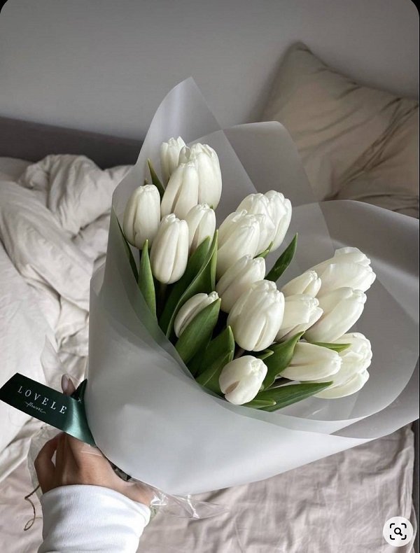 Hình ảnh bó hoa Tulip trắng đẹp cho cô dâu 3