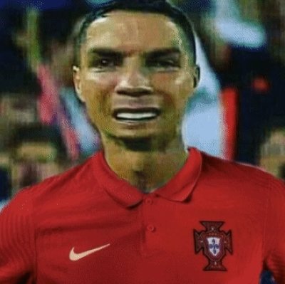 Meme Ronaldo khóc 4