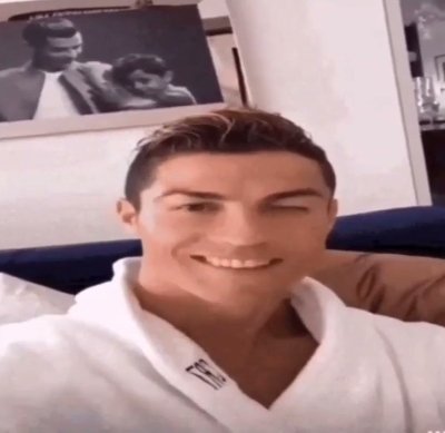 Meme Ronaldo uống nước 2